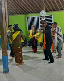 Puncak tradisi rasulan, warga Kaligayam nanggap tayub
