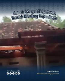 Hujan disertai angin kencang terjang rumah warga Kaligayam Kidul