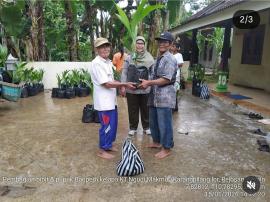 Poktan Karangpilang Lor terima Banpres Kelapa Genjah