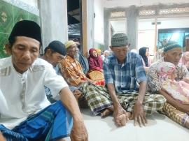 Media tingkatkan keimanan, jama'ah Masjid Miftahussa'adah rutin gelar tahlilan