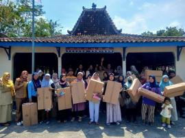 Serah terima bansos Surplus Bumkalma Tahun 2026